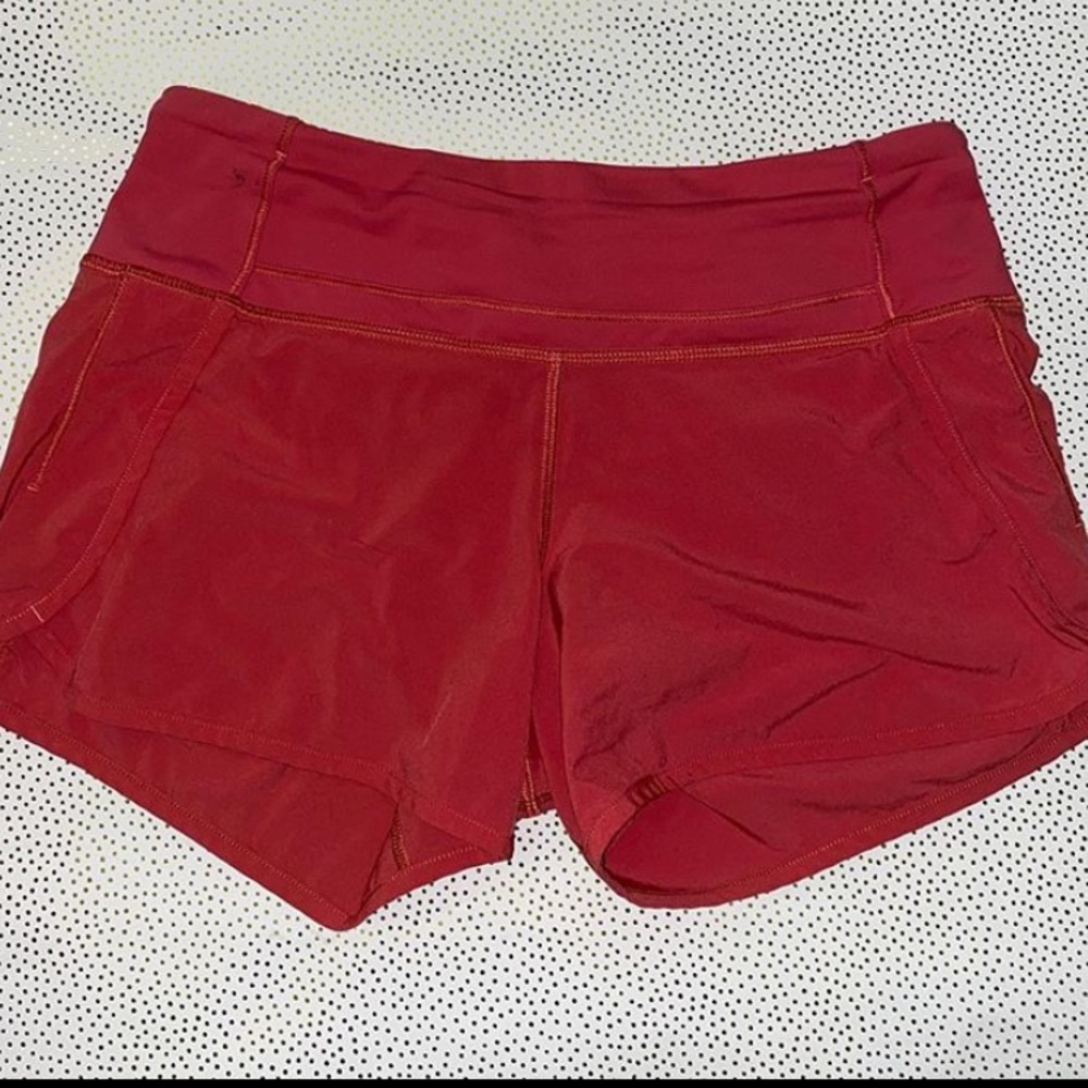 LULU SHORTS - SIZE 2